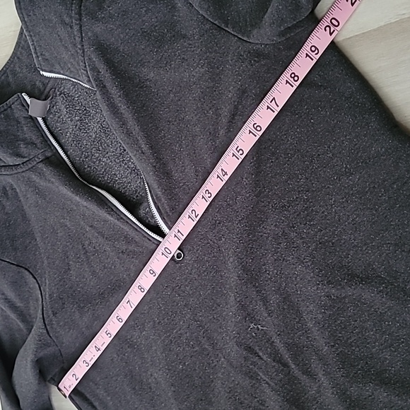 Gently used Eddie Bauer gray sweatshirt size S - Picture 3 of 6